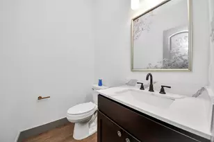 926 N Victory Dr, Houston, TX 77088 - Photo 11