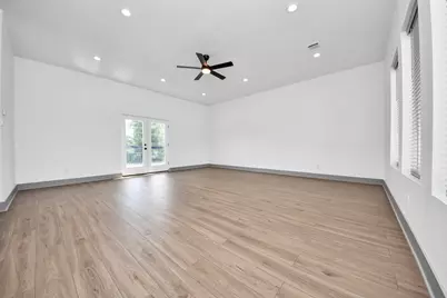 926 N Victory Drive, Houston, TX 77088 - Photo 19