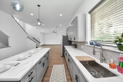 926 N Victory Drive, Houston, TX 77088 - Photo 15
