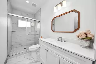 926 N Victory Dr, Houston, TX 77088 - Photo 25