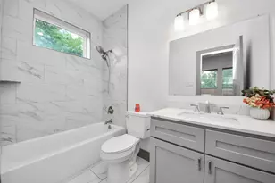 926 N Victory Dr, Houston, TX 77088 - Photo 5