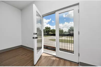 926 N Victory Drive, Houston, TX 77088 - Photo 37