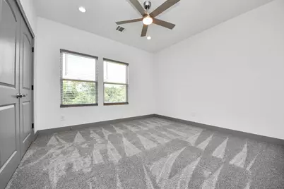 926 N Victory Drive, Houston, TX 77088 - Photo 25