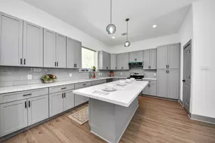 926 N Victory Dr, Houston, TX 77088 - Photo 19