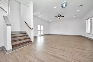 926 N Victory Dr, Houston, TX 77088 - Photo 21