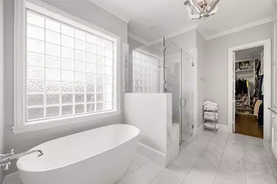 330 E Gaywood Drive, Houston, TX 77079 - Photo 15