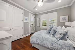 330 E Gaywood Dr, Houston, TX 77079 - Photo 27