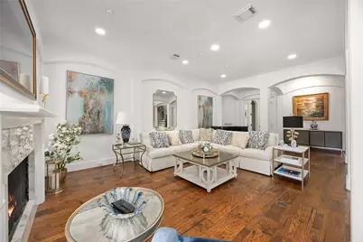 330 E Gaywood Drive, Houston, TX 77079 - Photo 9