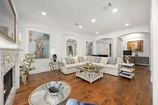 330 E Gaywood Dr, Houston, TX 77079 - Photo 9