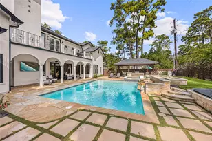 330 E Gaywood Dr, Houston, TX 77079 - Photo 39