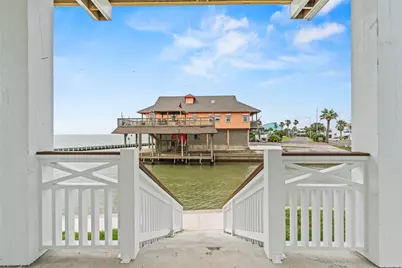 107 Gulf Drive, Tiki Island, TX 77554 - Photo 3