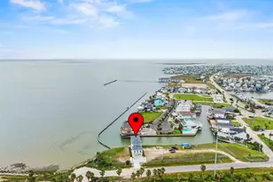 107 Gulf Dr, Tiki Island, TX 77554 - Photo 25