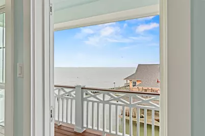 107 Gulf Drive, Tiki Island, TX 77554 - Photo 15
