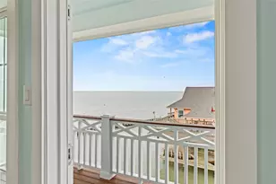 107 Gulf Dr, Tiki Island, TX 77554 - Photo 15