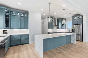 107 Gulf Dr, Tiki Island, TX 77554 - Photo 41