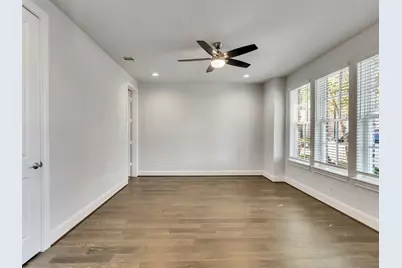 6014 Matthew Oaks Place, Houston, TX 77007 - Photo 5
