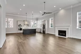 6014 Matthew Oaks Pl, Houston, TX 77007 - Photo 9