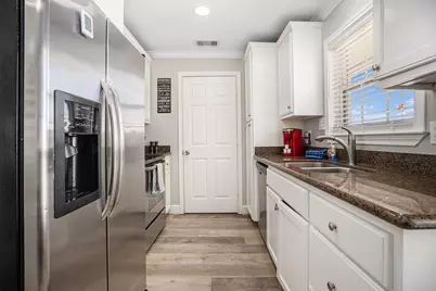 7000 Seawall Boulevard #1036, Galveston, TX 77551 - Photo 11
