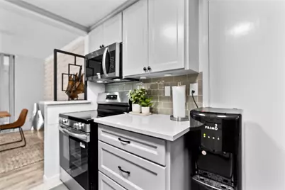 604 S Ripple Creek Drive #604, Houston, TX 77057 - Photo 11