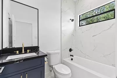 5110 Longmeadow Street #B, Houston, TX 77033 - Photo 23