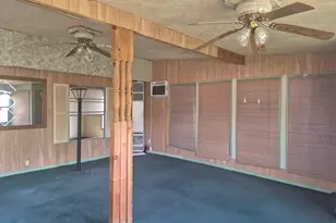 404 Svoboda St, Yoakum, TX 77995 - Photo 17