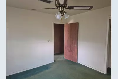 404 Svoboda Street, Yoakum, TX 77995 - Photo 15