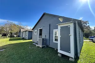 1315-1319 Austin St, Bay City, TX 77414 - Photo 11