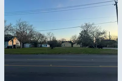 1921 W Main Street, Baytown, TX 77520 - Photo 1