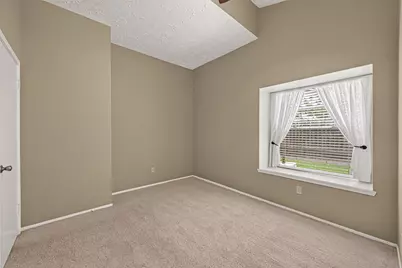 2811 Pheasant Creek Drive, Sugar Land, TX 77498 - Photo 17