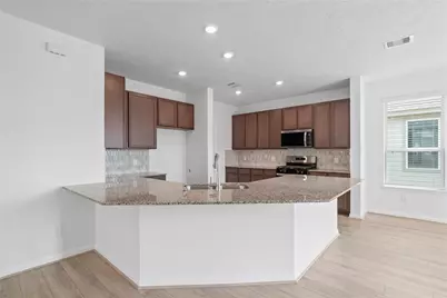 5514 Blackbird Lane, Hitchcock, TX 77563 - Photo 11