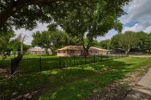 9326 Kostelnik St, Needville, TX 77461 - Photo 3