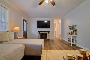 9326 Kostelnik St, Needville, TX 77461 - Photo 13