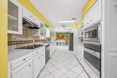 5418 Queensloch Drive, Houston, TX 77096 - Photo 5