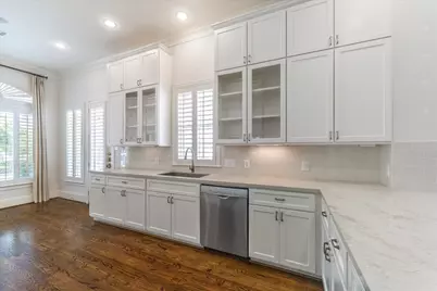 1206 Lake Pointe Parkway, Sugar Land, TX 77478 - Photo 9