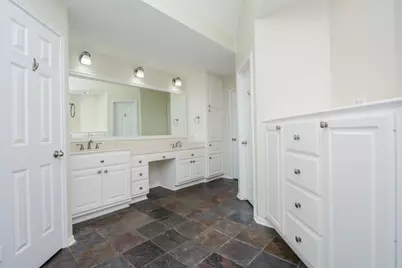 705 Eagle Lakes Drive, Friendswood, TX 77546 - Photo 19