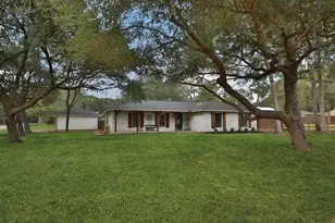 922 Kip Ln, Pinehurst, TX 77362 - Photo 3