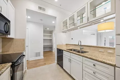 100 Willard Street #15, Houston, TX 77006 - Photo 9
