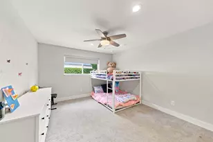 8849 Larston St, Spring Valley Village, TX 77055 - Photo 27