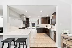 8849 Larston St, Spring Valley Village, TX 77055 - Photo 9