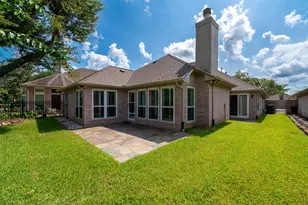 1915 Supplejack Ct, Sugar Land, TX 77479 - Photo 37