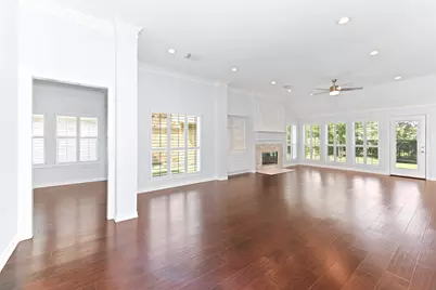 1915 Supplejack Court, Sugar Land, TX 77479 - Photo 23