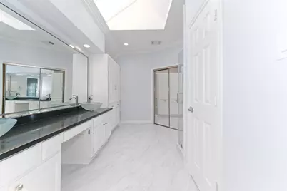 1915 Supplejack Court, Sugar Land, TX 77479 - Photo 35