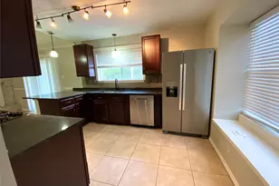 302 El Toro Ln, Houston, TX 77598 - Photo 7