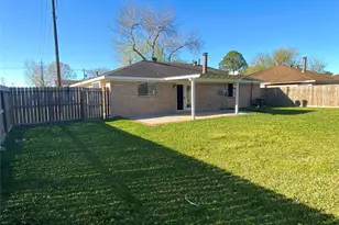 302 El Toro Ln, Houston, TX 77598 - Photo 17