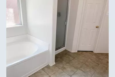 8911 Danbury Hollow Lane, Houston, TX 77075 - Photo 7