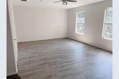8911 Danbury Hollow Lane, Houston, TX 77075 - Photo 11