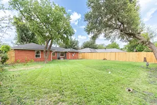 2730 Knotty Oaks Trail, Houston, TX 77045 - Photo 29