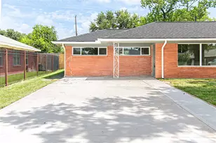 2730 Knotty Oaks Trail, Houston, TX 77045 - Photo 3