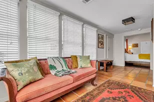 2608 Hopkins St, Houston, TX 77006 - Photo 17