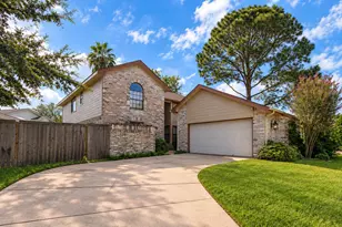 3102 Ashford Bend Dr, Houston, TX 77082 - Photo 1